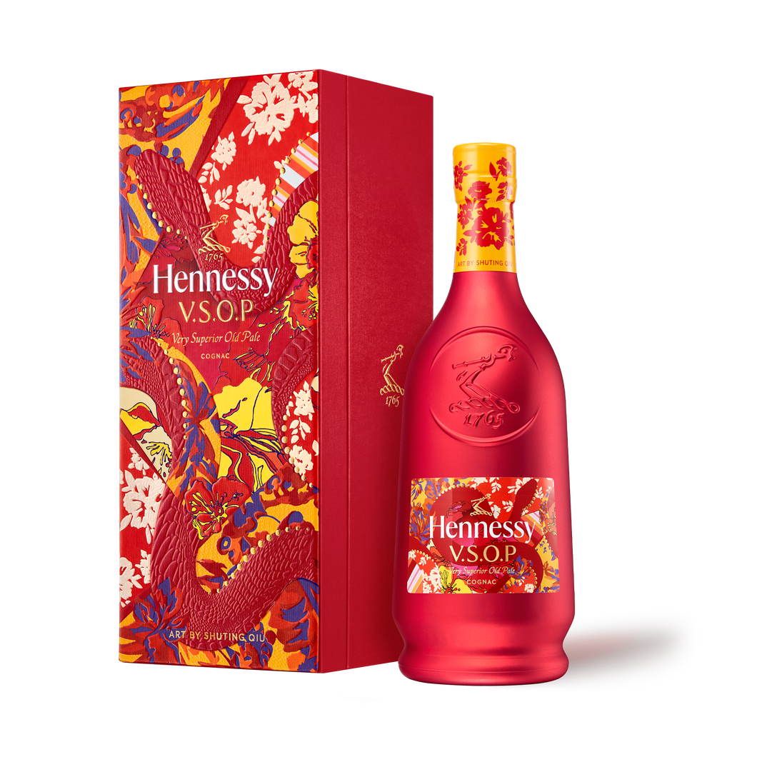 HENNESSY V.S.O.P 2025 CNY 70CL (STAFF)